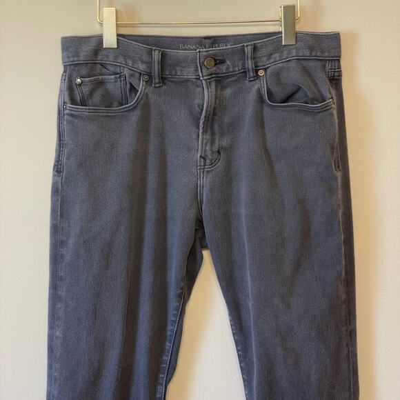 Banana Republic 34x30 The Traveler Slim gray denim jeans casual classic - Picture 2 of 7